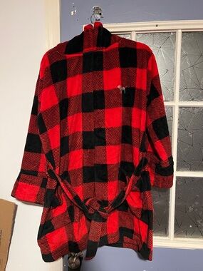 Vs pink xs/s red and black plaid robe with bling dog